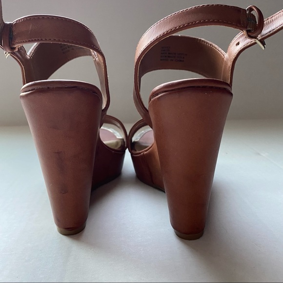 Aztec Pattern Wedges - Picture 6 of 8